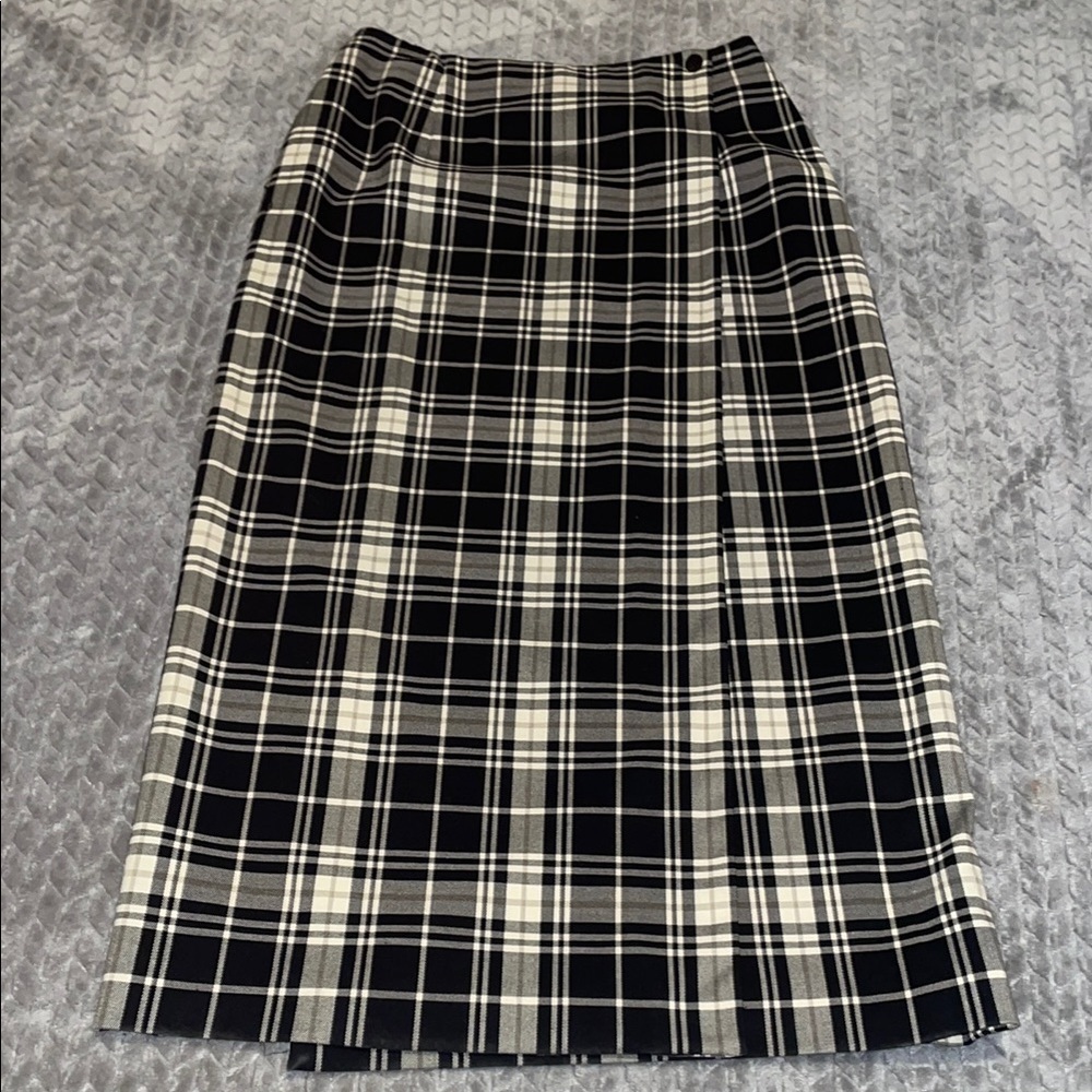 Andrea Viccarro maxi plaid wrap skirt. Size 6. Black, Cream, Tan. Lined.